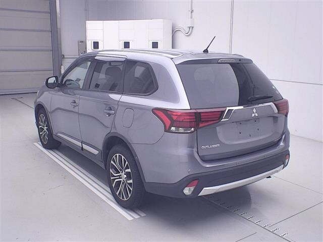 Mitsubishi OUTLANDER 2015 8624358-1
