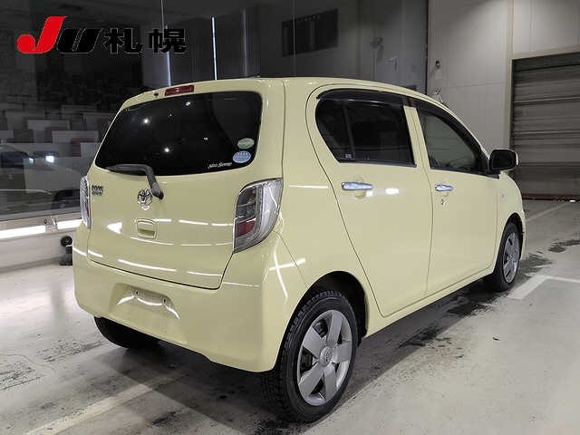 Toyota PIXIS EPOCH 2015 8622074-1
