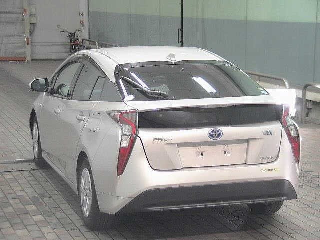 Toyota PRIUS 2016 8622610-1
