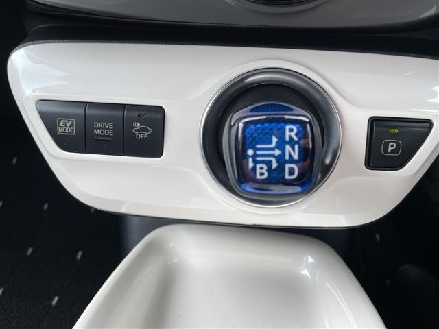 Toyota PRIUS 2016 8622849-3