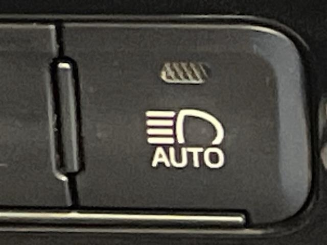 Toyota PRIUS 2019 8622858-1