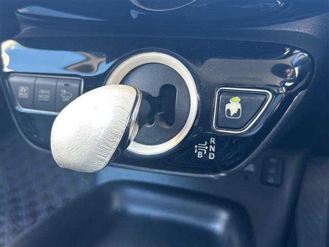 Toyota PRIUS 2016 8622866-12