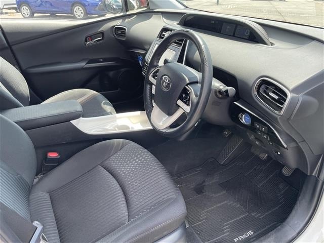 Toyota PRIUS 2016 8622867-9