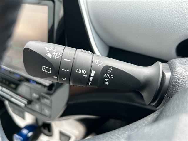 Toyota PRIUS 2016 8622869-11