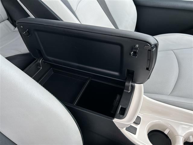 Toyota PRIUS 2016 8622869-2