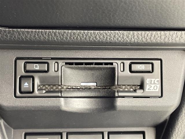 Toyota PRIUS 2025 8622871-11