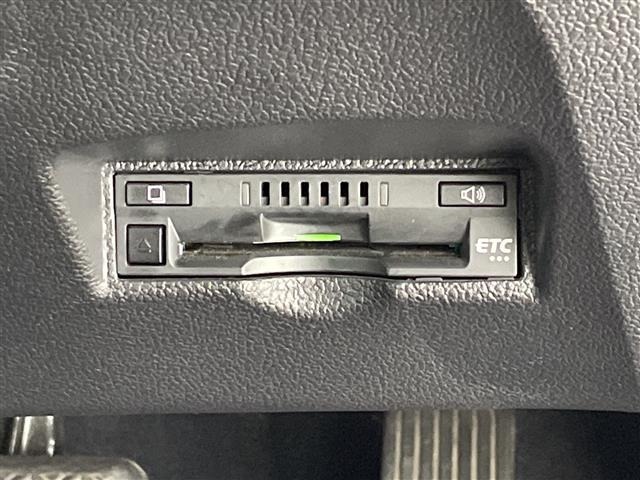 Toyota PRIUS 2018 8622877-10