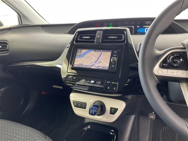 Toyota PRIUS 2018 8622877-17