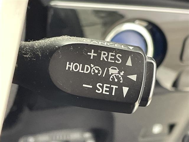 Toyota PRIUS 2018 8622877-7