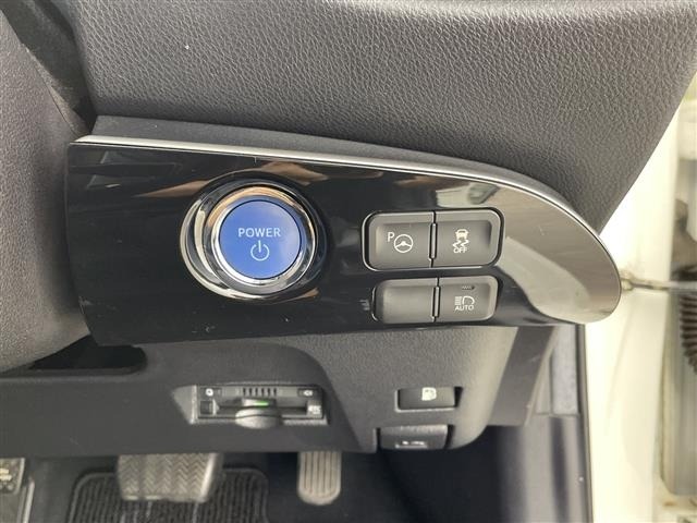Toyota PRIUS 2018 8622877-8