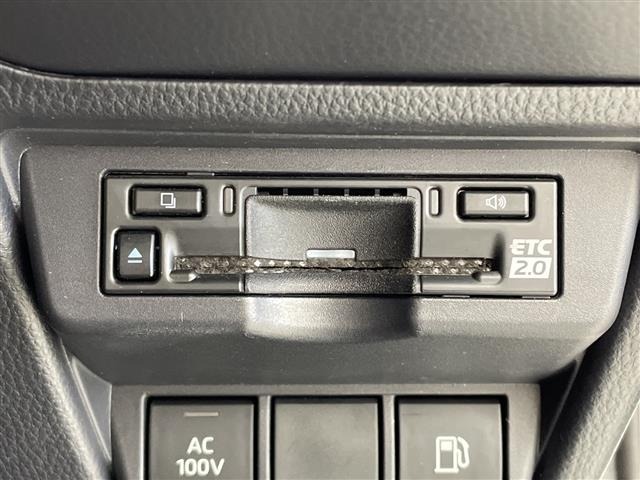 Toyota PRIUS 2025 8622878-11