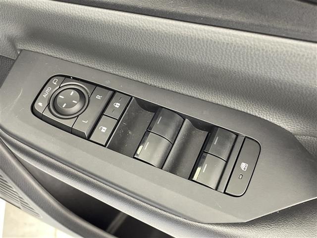 Toyota PRIUS 2025 8622878-4