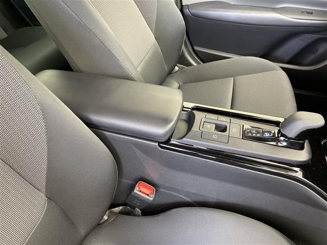 Toyota PRIUS 2025 8622878-6