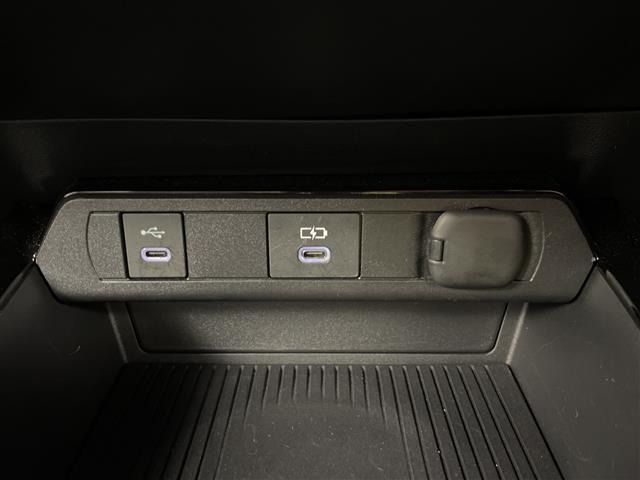 Toyota PRIUS 2025 8622882-9