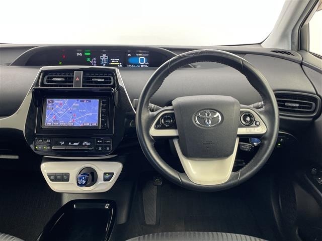 Toyota PRIUS 2016 8622885-4