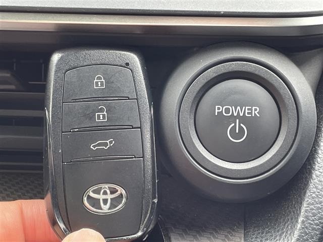 Toyota PRIUS 2025 8622894-10