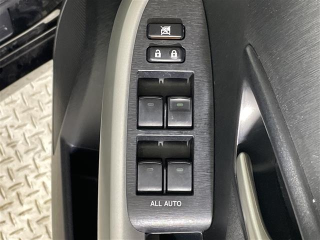 Toyota PRIUS 2013 8622897-3