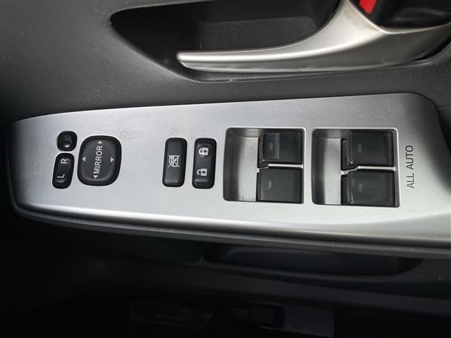 Toyota PRIUS 2013 8624099-2