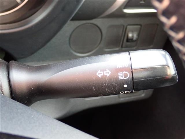 Toyota RACTIS 2013 8624151-9