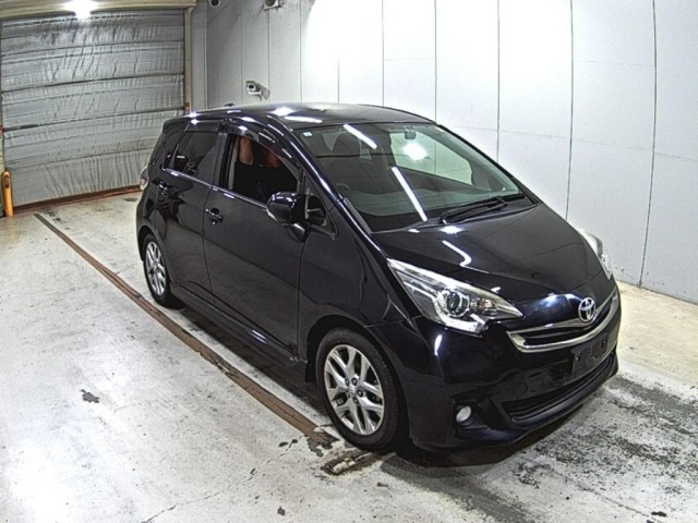Toyota RACTIS 2015 8624158-0