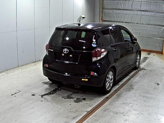 Toyota RACTIS 2015 8624158-5