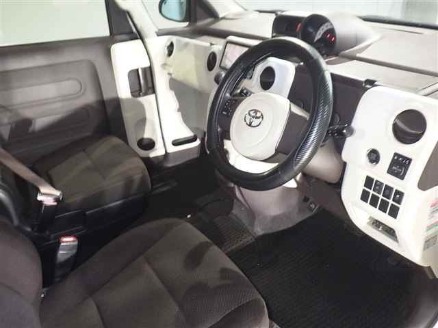 Toyota SPADE 2013 8623282-3