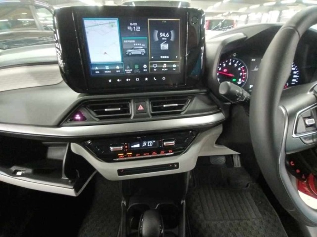 Suzuki SWIFT 2024 8624754-11