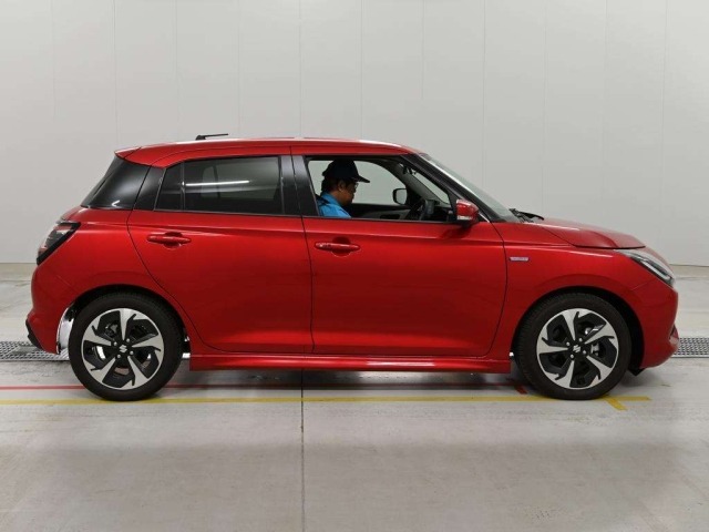 Suzuki SWIFT 2024 8624754-3