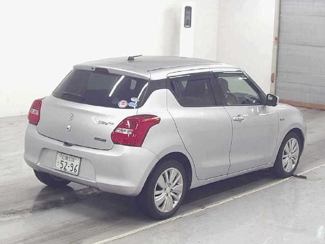 Suzuki SWIFT 2018 8624759-5