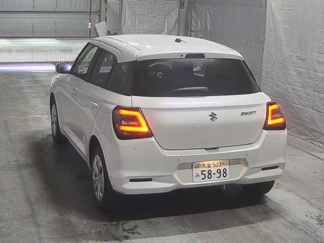 Suzuki SWIFT 2024 8624764-8