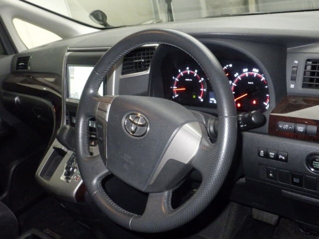 Toyota VELLFIRE 2012 8622743-3