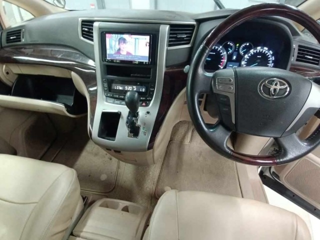 Toyota VELLFIRE 2013 8622758-11