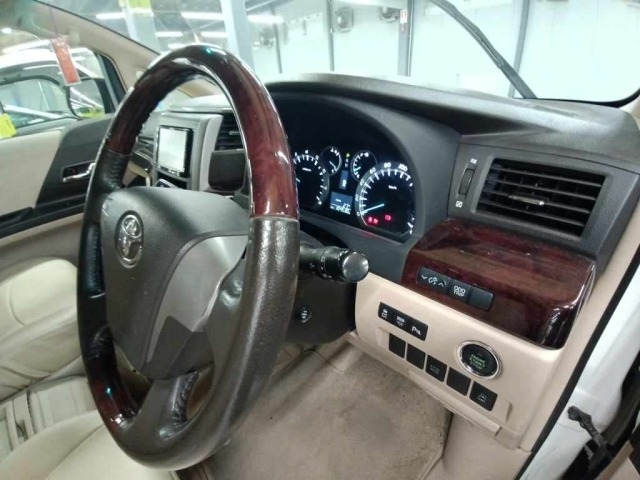 Toyota VELLFIRE 2013 8622758-9