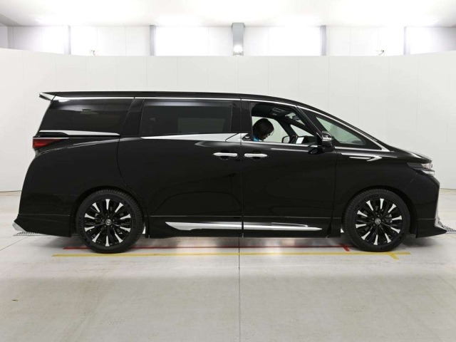 Toyota VELLFIRE 2025 8622759-3