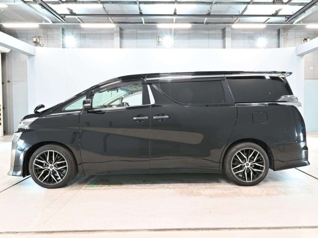 Toyota VELLFIRE 2019 8622763-4