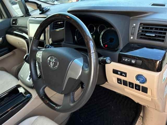 Toyota VELLFIRE 2013 8622778-3