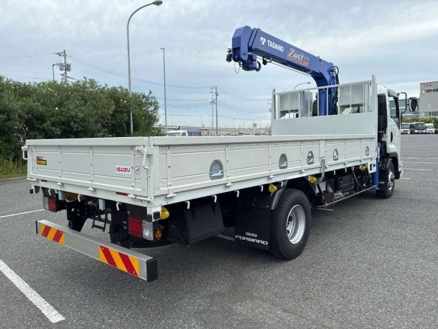 Isuzu FORWARD 2026 8625190-1