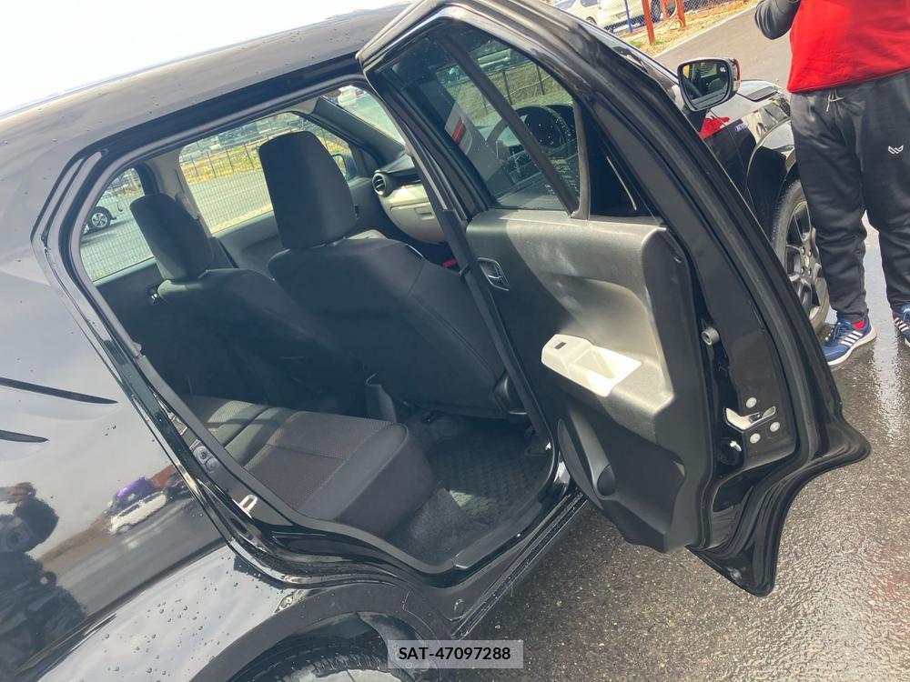 Suzuki IGNIS 2018-09 829396-10