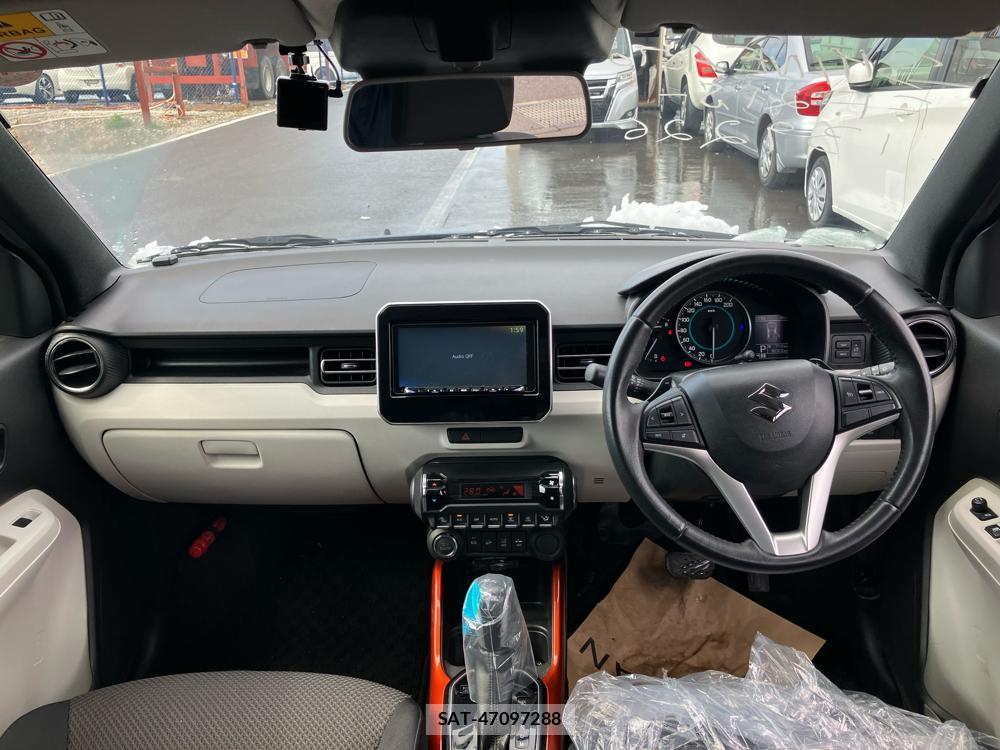 Suzuki IGNIS 2018-09 829396-12
