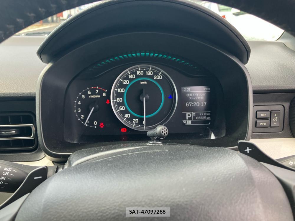 Suzuki IGNIS 2018-09 829396-14