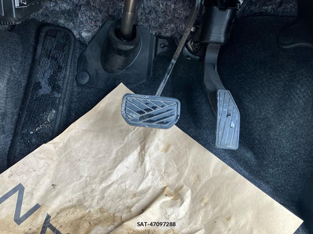 Suzuki IGNIS 2018-09 829396-24