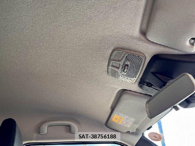 Suzuki IGNIS 2016-03 3065802-23