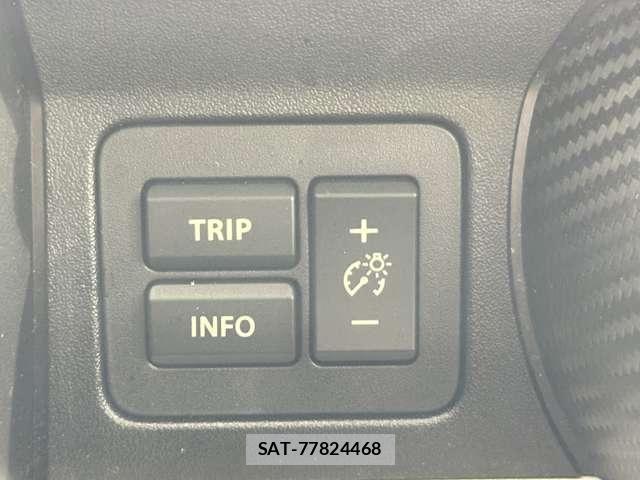 Suzuki IGNIS 2017-12 8158595-18