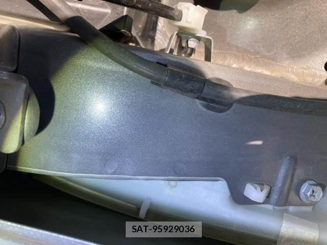 Suzuki IGNIS 2016-12 8314831-26