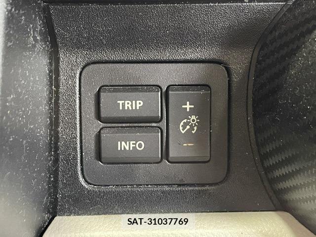 Suzuki IGNIS 2016-06 8829536-25
