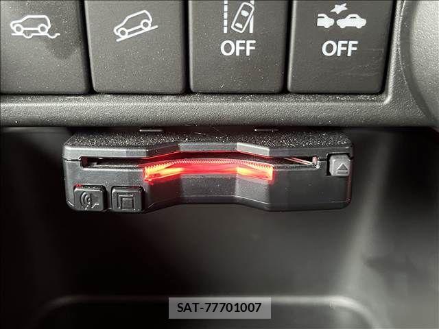 Suzuki IGNIS 2018-12 8829532-23
