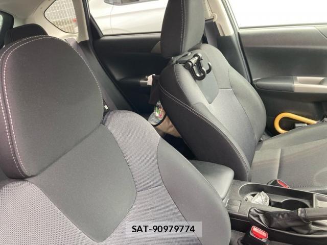 Subaru IMPREZA 2010-03 8366376-17