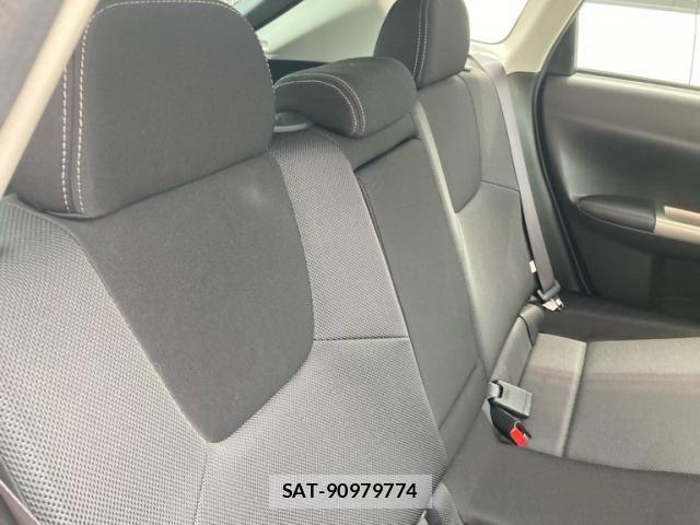 Subaru IMPREZA 2010-03 8366376-19