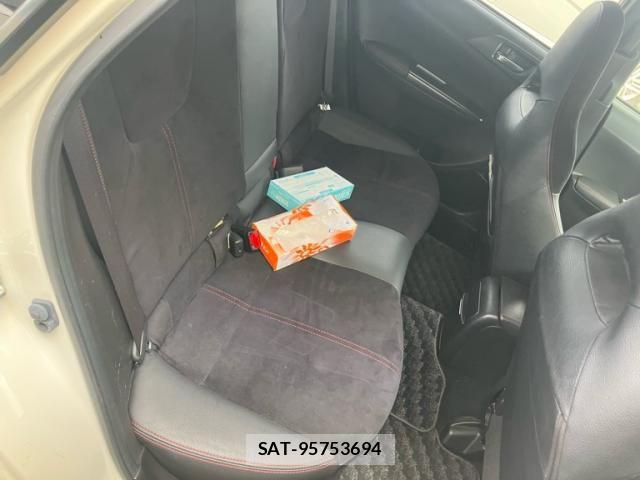 Subaru IMPREZA 2011-08 8366374-10