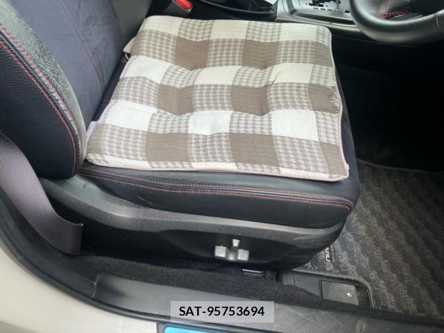 Subaru IMPREZA 2011-08 8366374-12